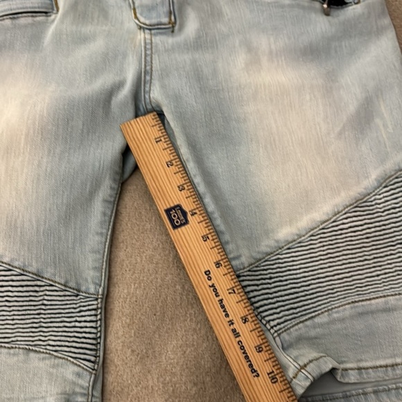Balmain Light Blue Jean Shorts with Zip Details - Picture 5 of 7